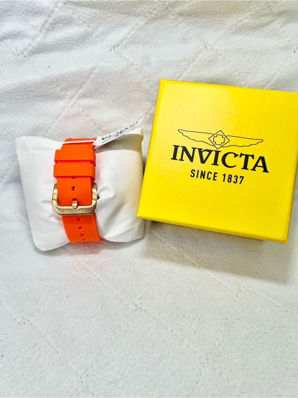 NEW! Invicta White and Orange Sporty Chronograph Men’s Watch - Picture 3 of 4